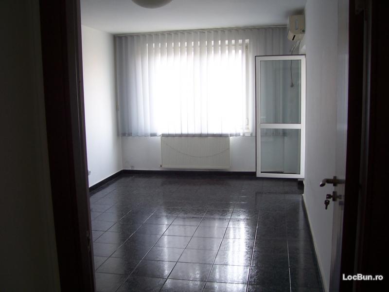 Fotografie Vanzare apartament cu 4 camere, piata sudului soseaua oltenitei